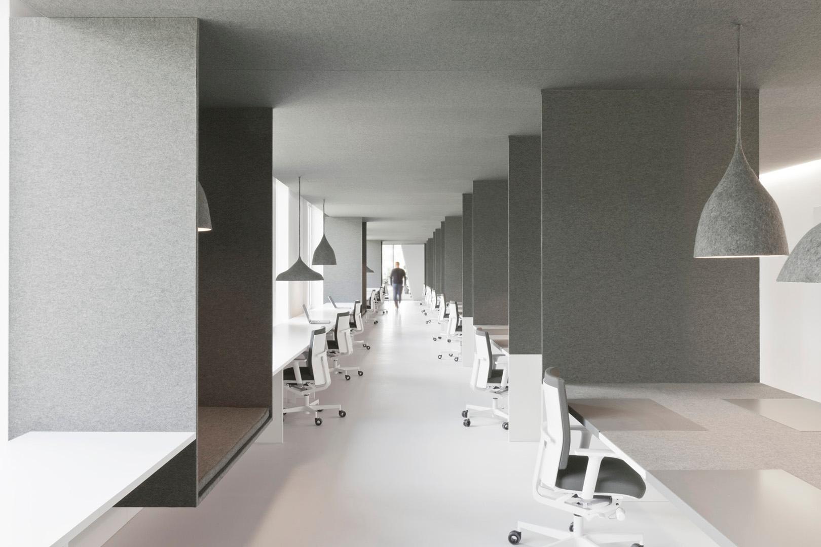office 04 - image 7