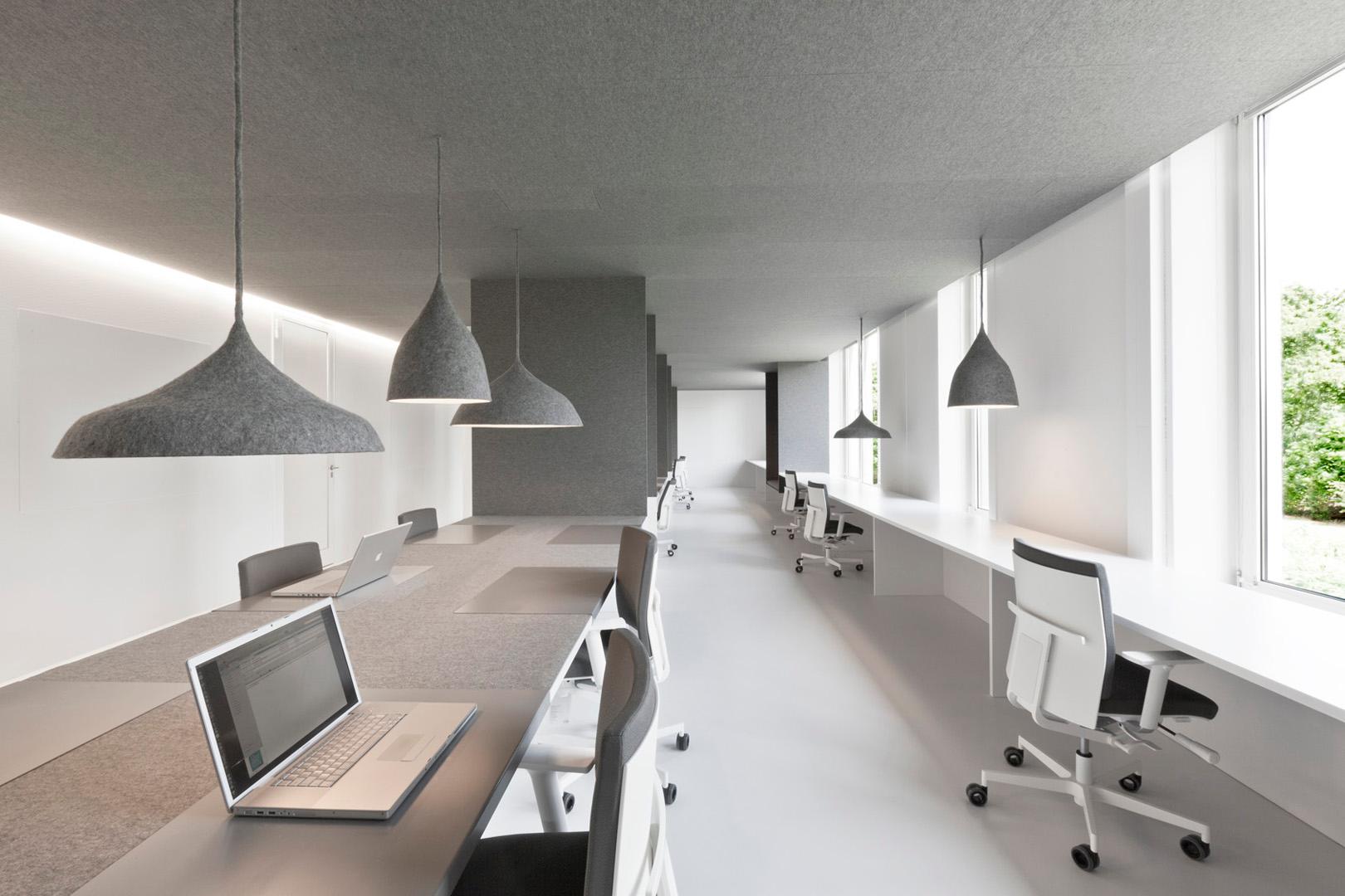 office 04 - image 3