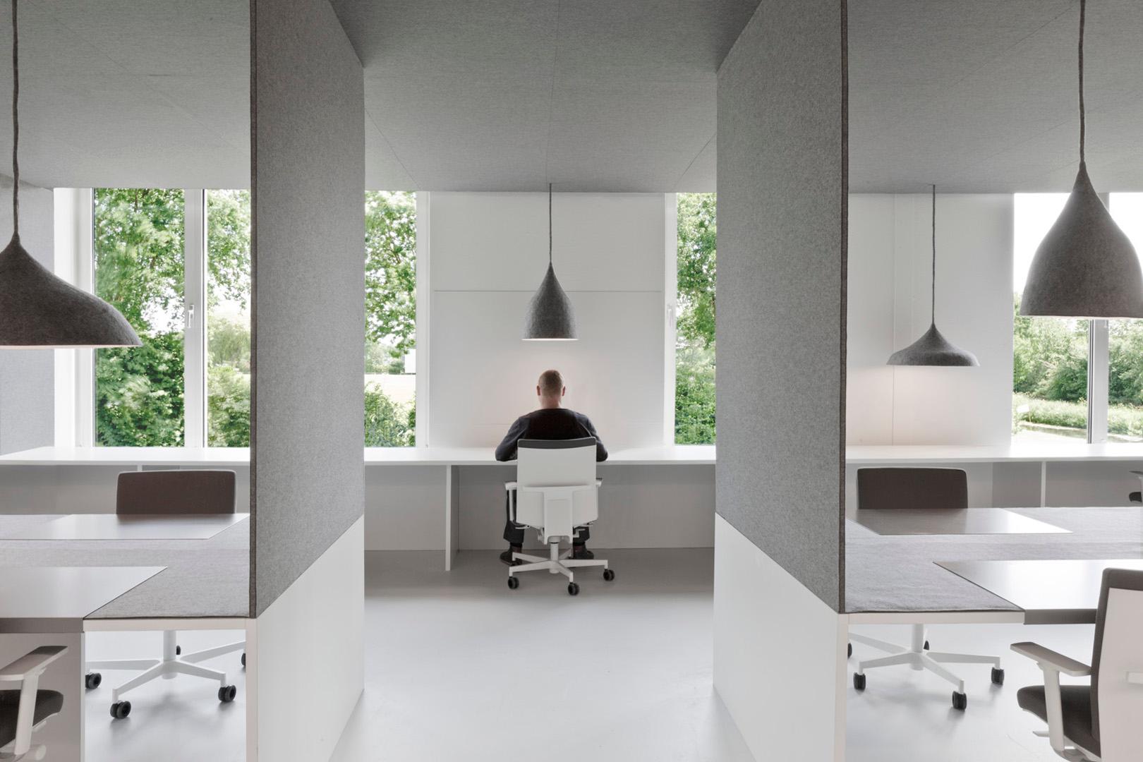 office 04 - image 6