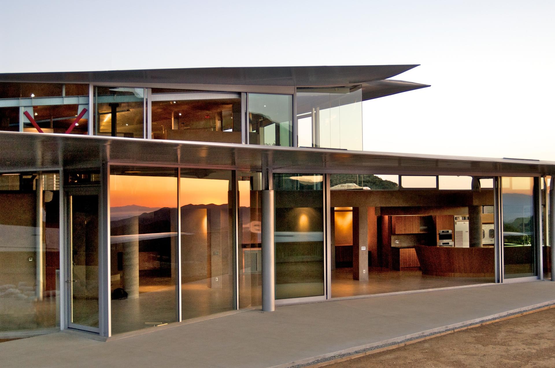 747 House - image 7