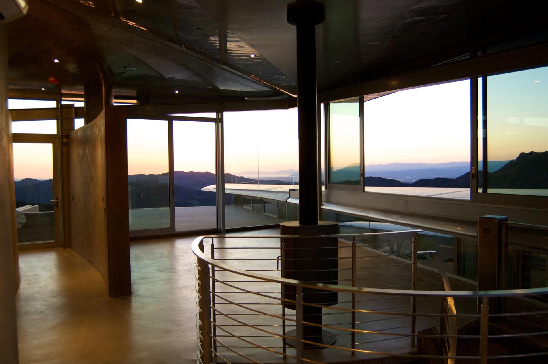 747 House - image 20