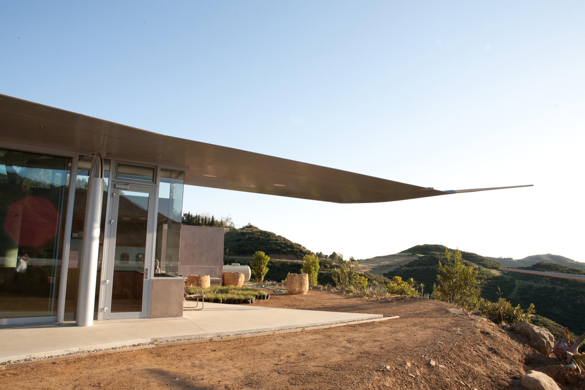 747 House - image 18