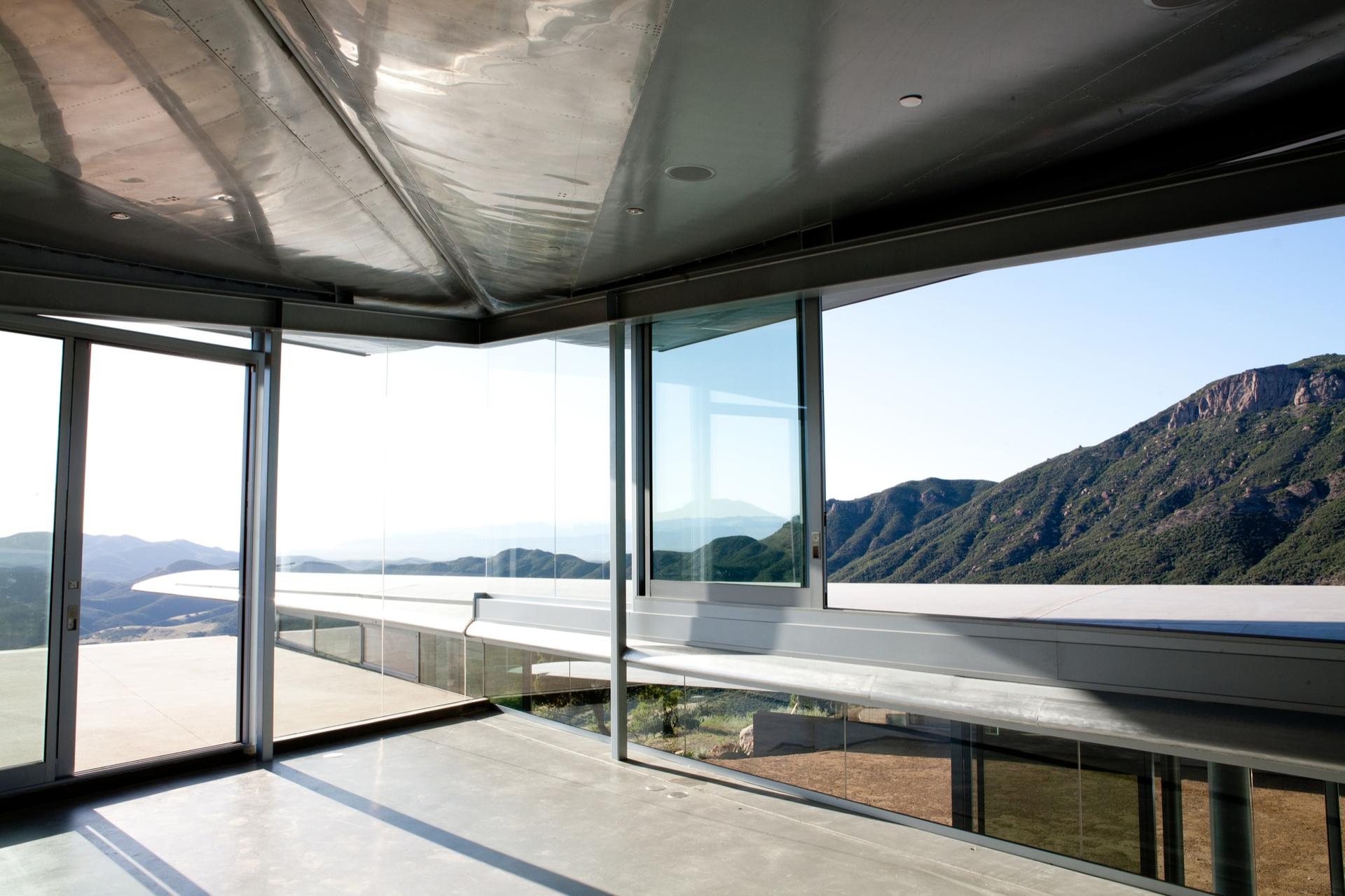 747 House - image 15