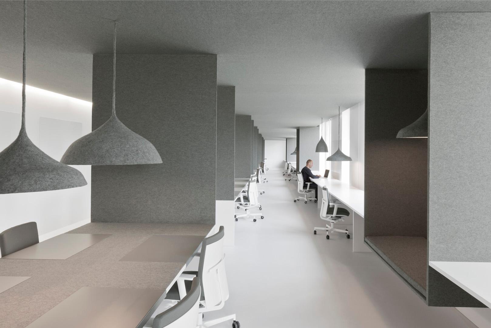 office 04 - image 4