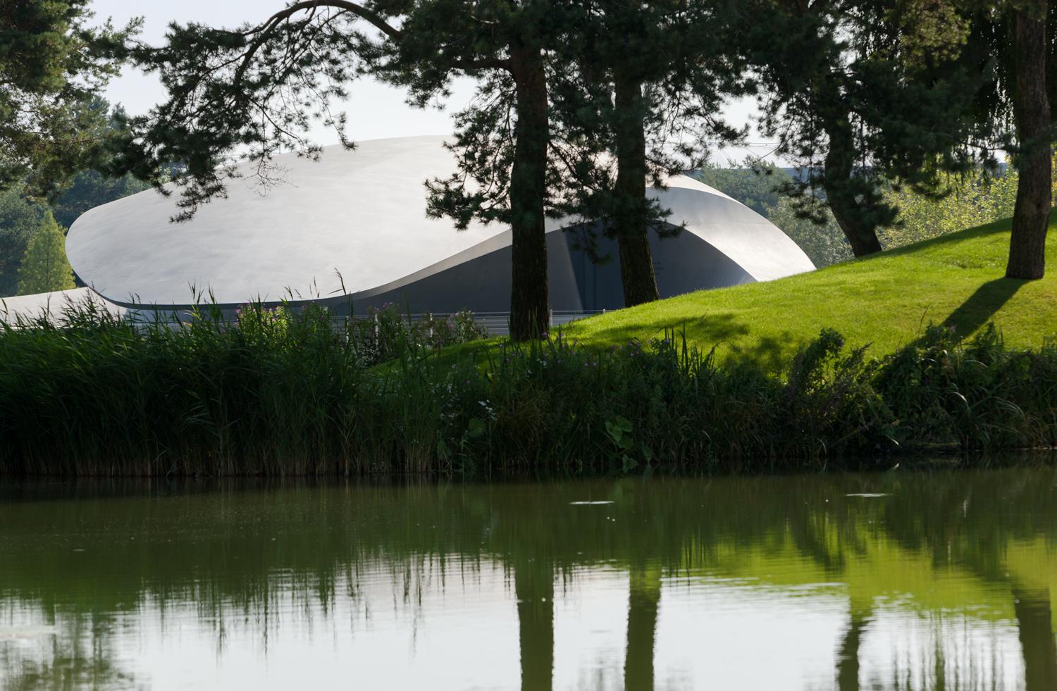 Porsche Pavilion - image 9