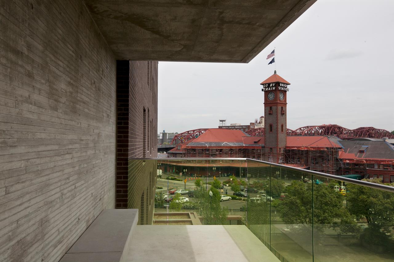Bud Clark Commons - image 10